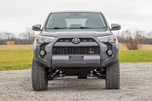 Toyota 4Runner Suspension Lift Kit - Rough Country - 4.5-Inch Lift Kit | RR Coils | M1 Struts/M1 - '15-'20